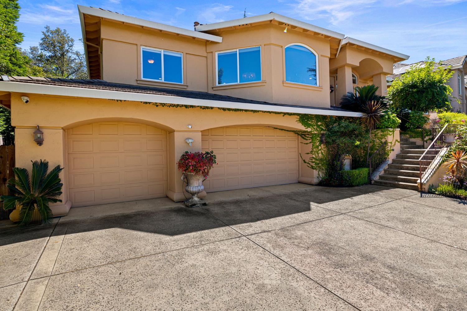 4062 Albert Circle