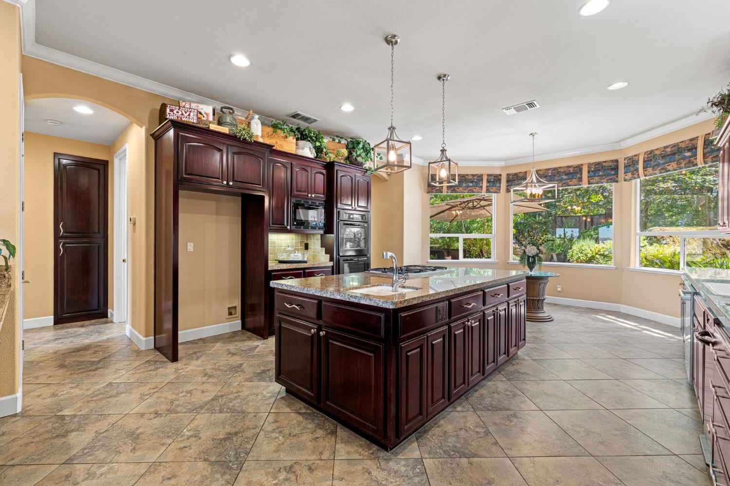 4062 Albert Circle