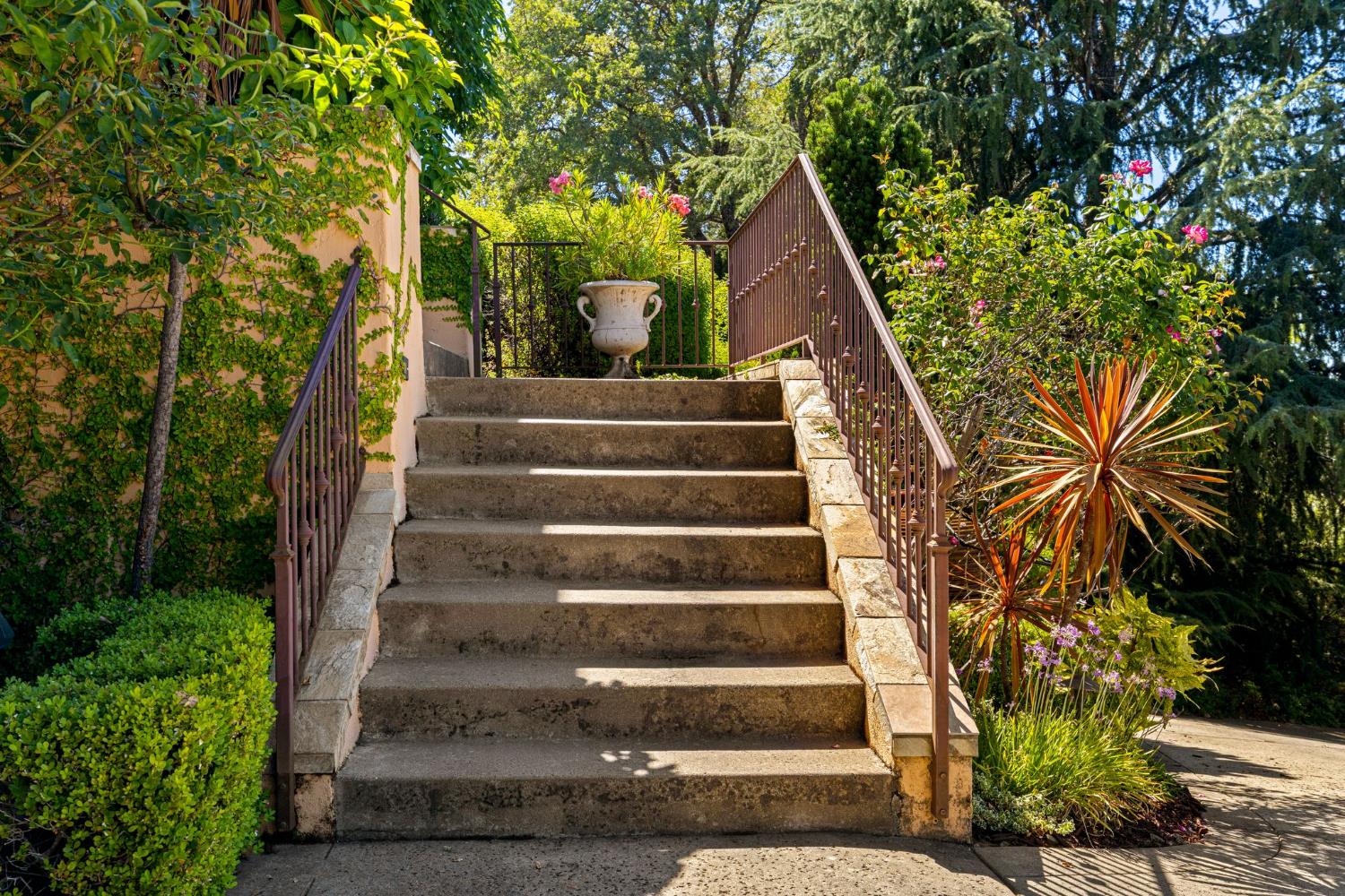 4062 Albert Circle