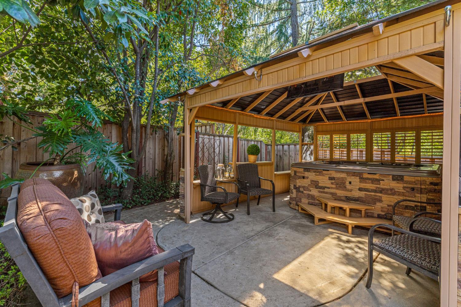 4062 Albert Circle