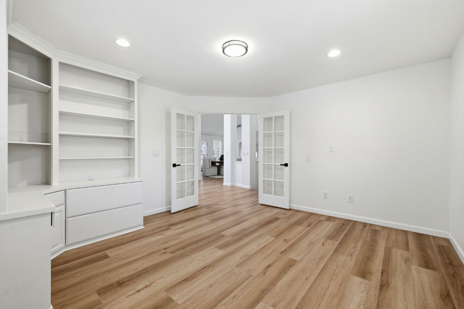 1712 Carnegie Way