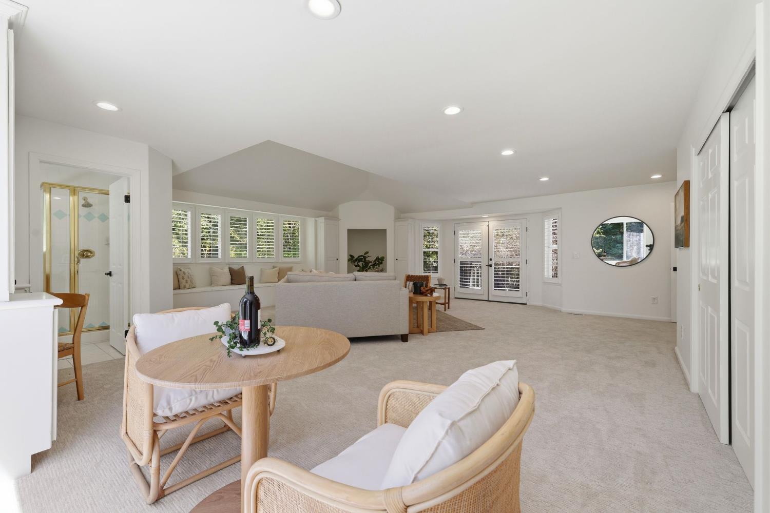 1712 Carnegie Way