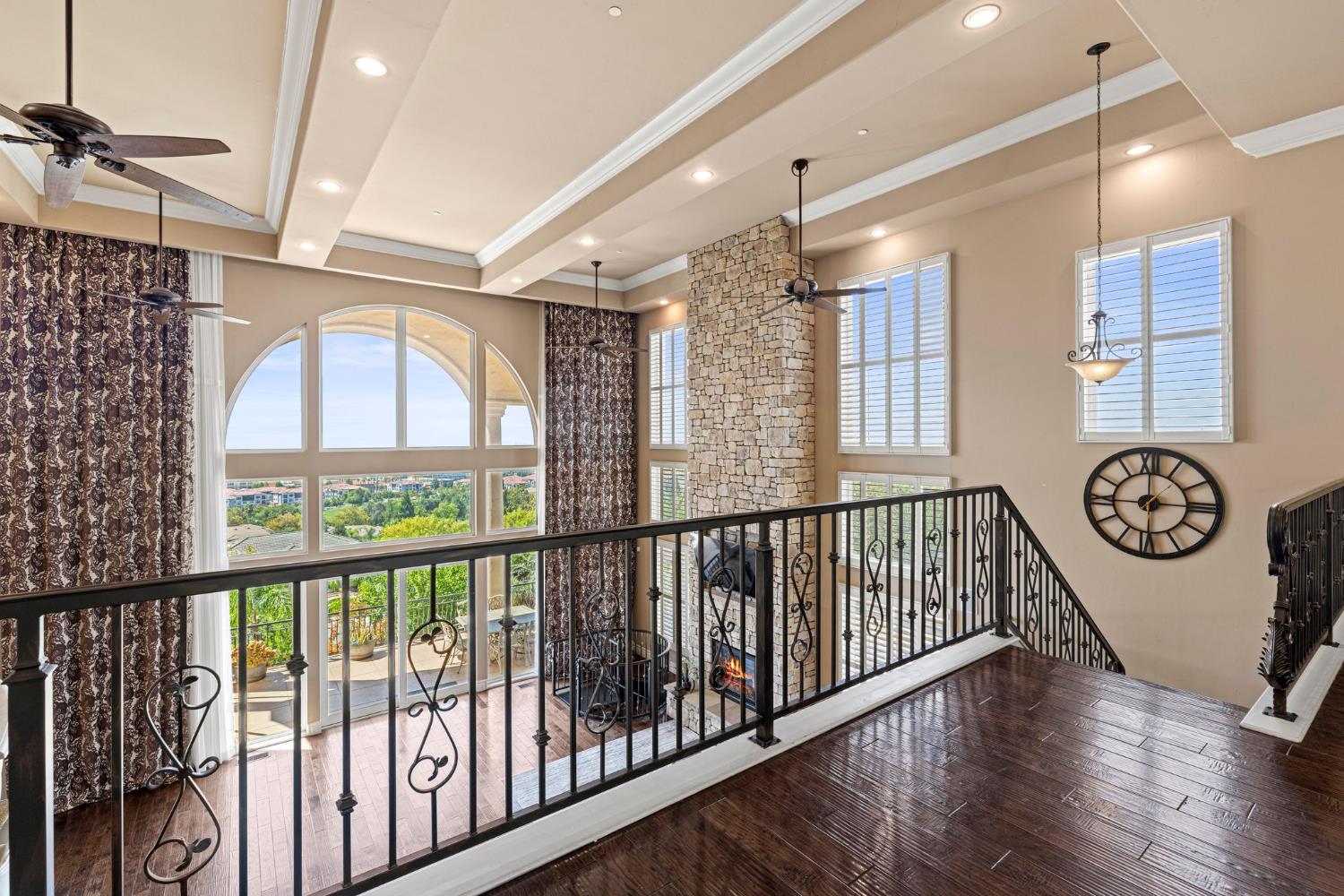 477 Serpa Way