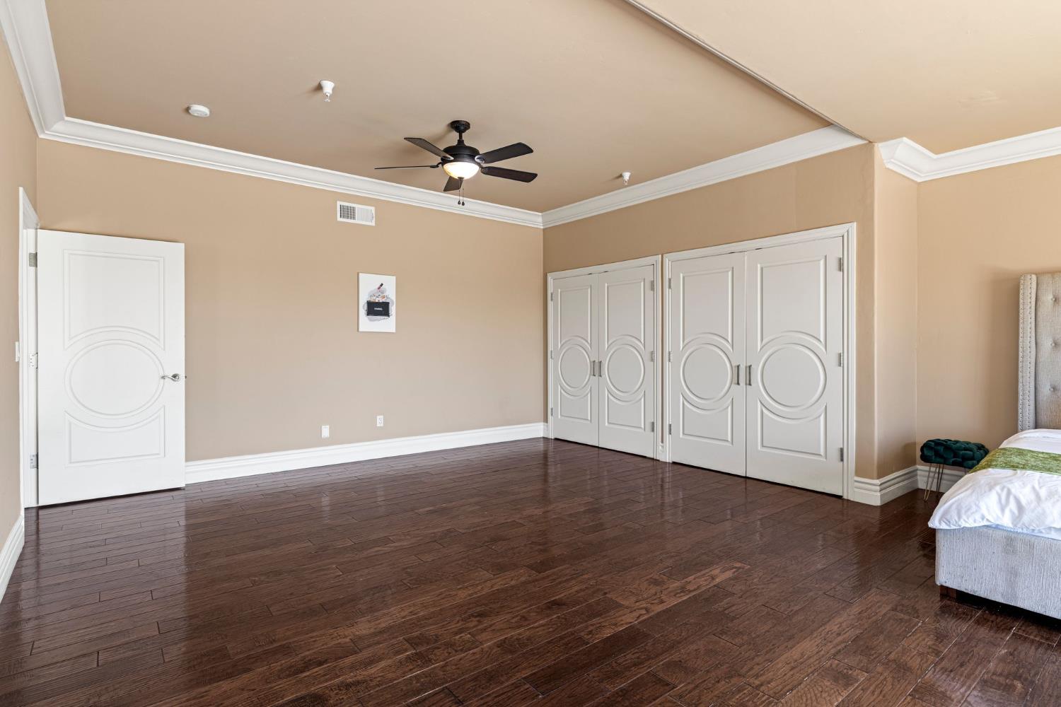 477 Serpa Way