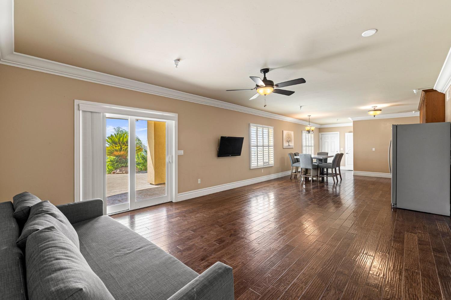 477 Serpa Way