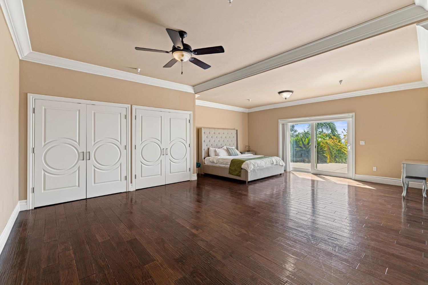 477 Serpa Way