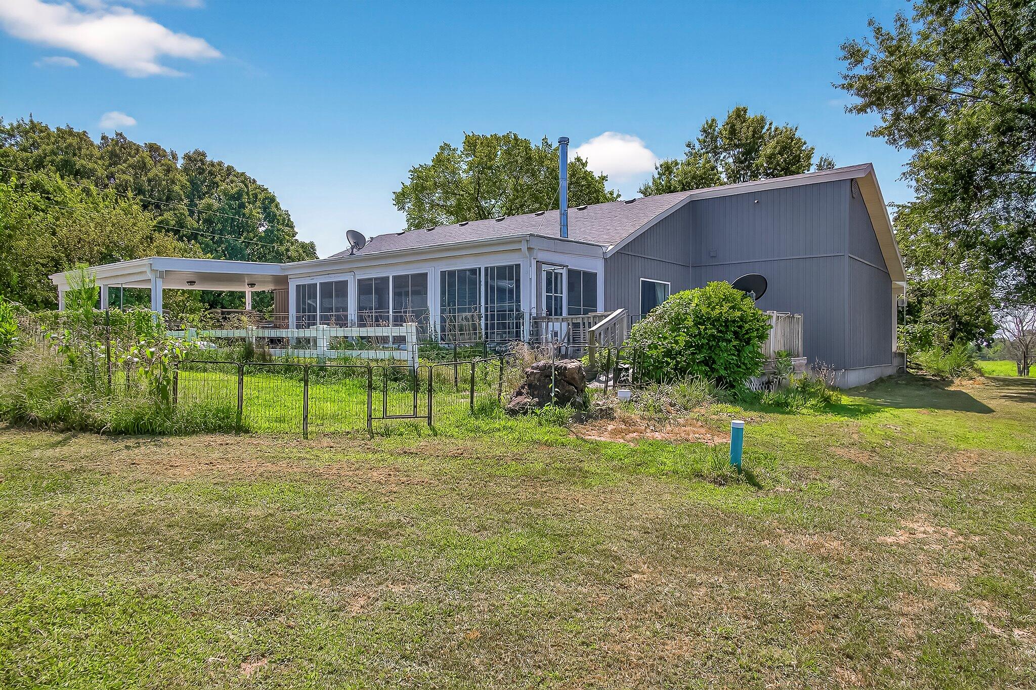 1331 E 490th Road