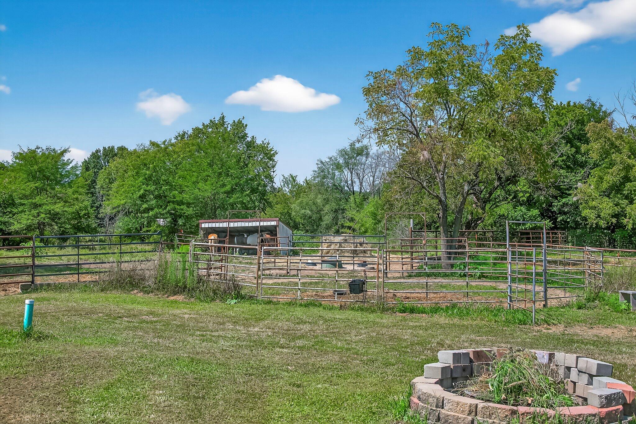 1331 E 490th Road