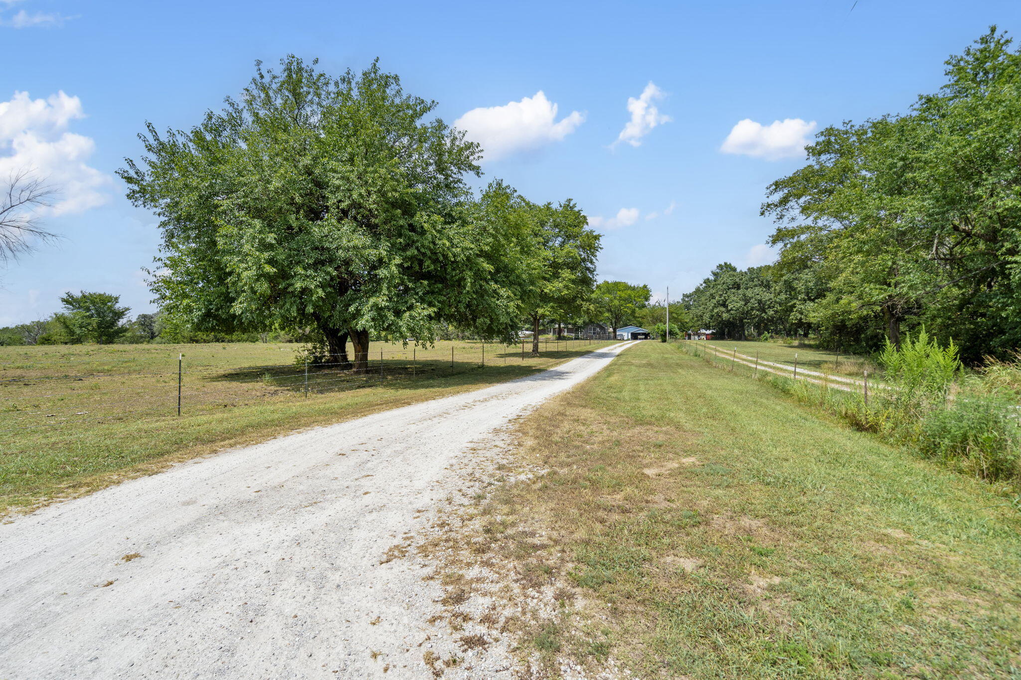 1331 E 490th Road