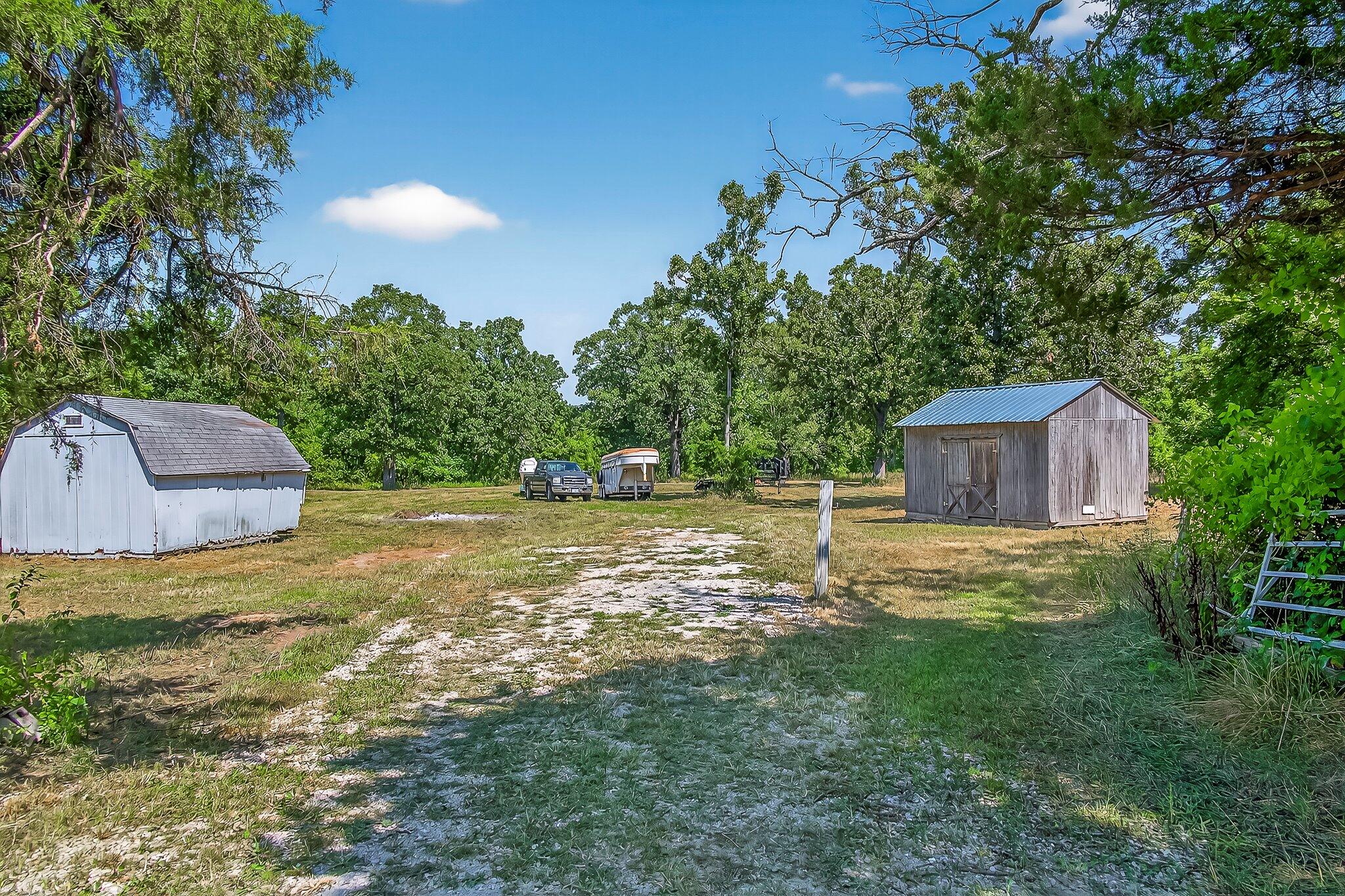 1331 E 490th Road