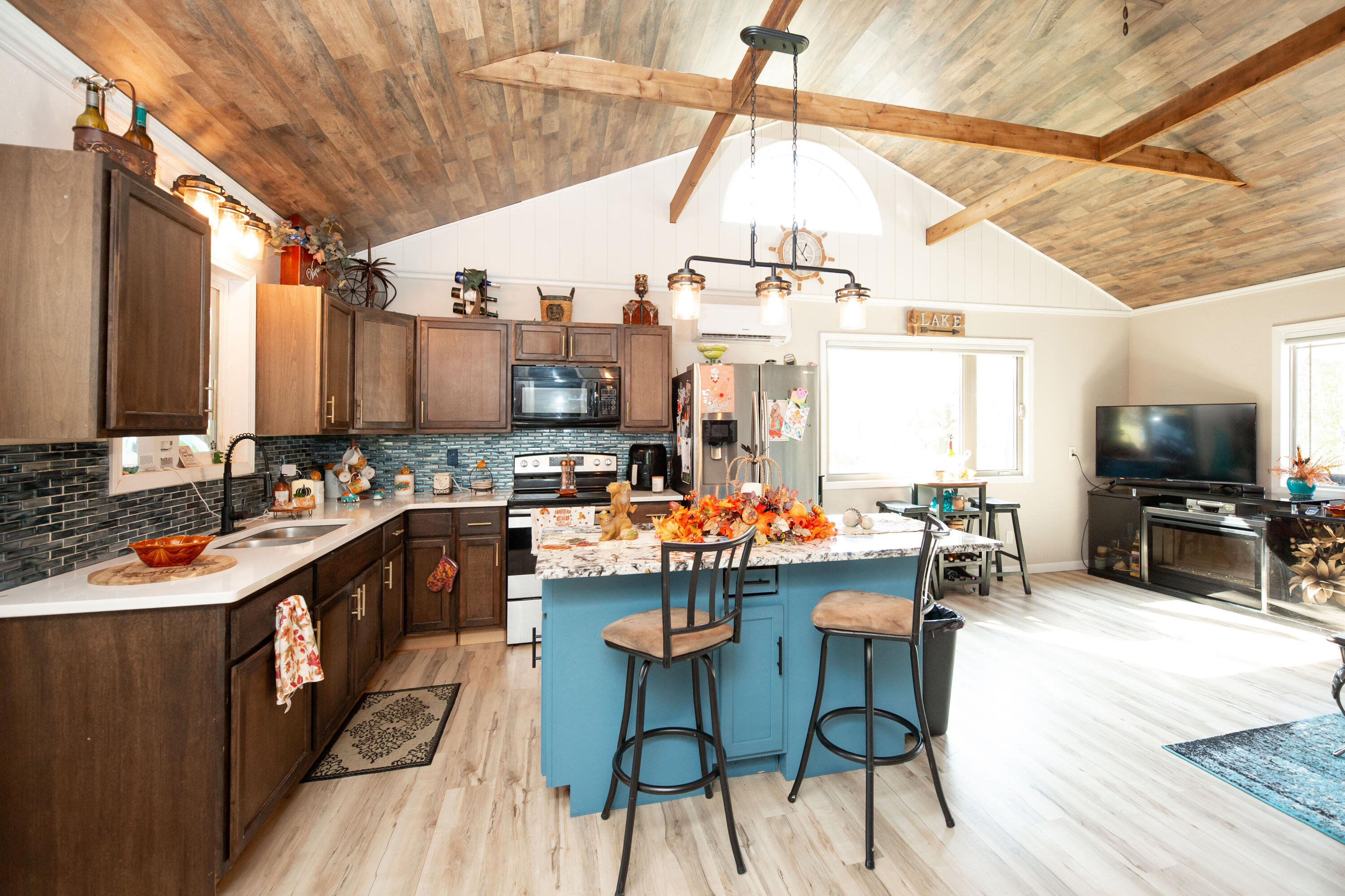 1506 Meadowview Road