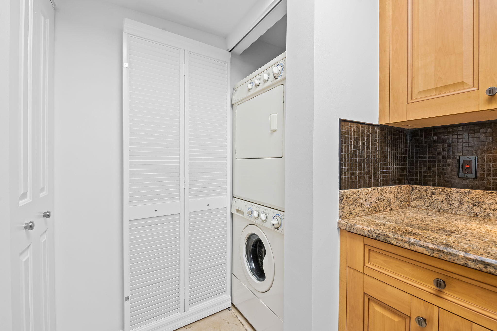 347 N New River Dr Drive E 1202