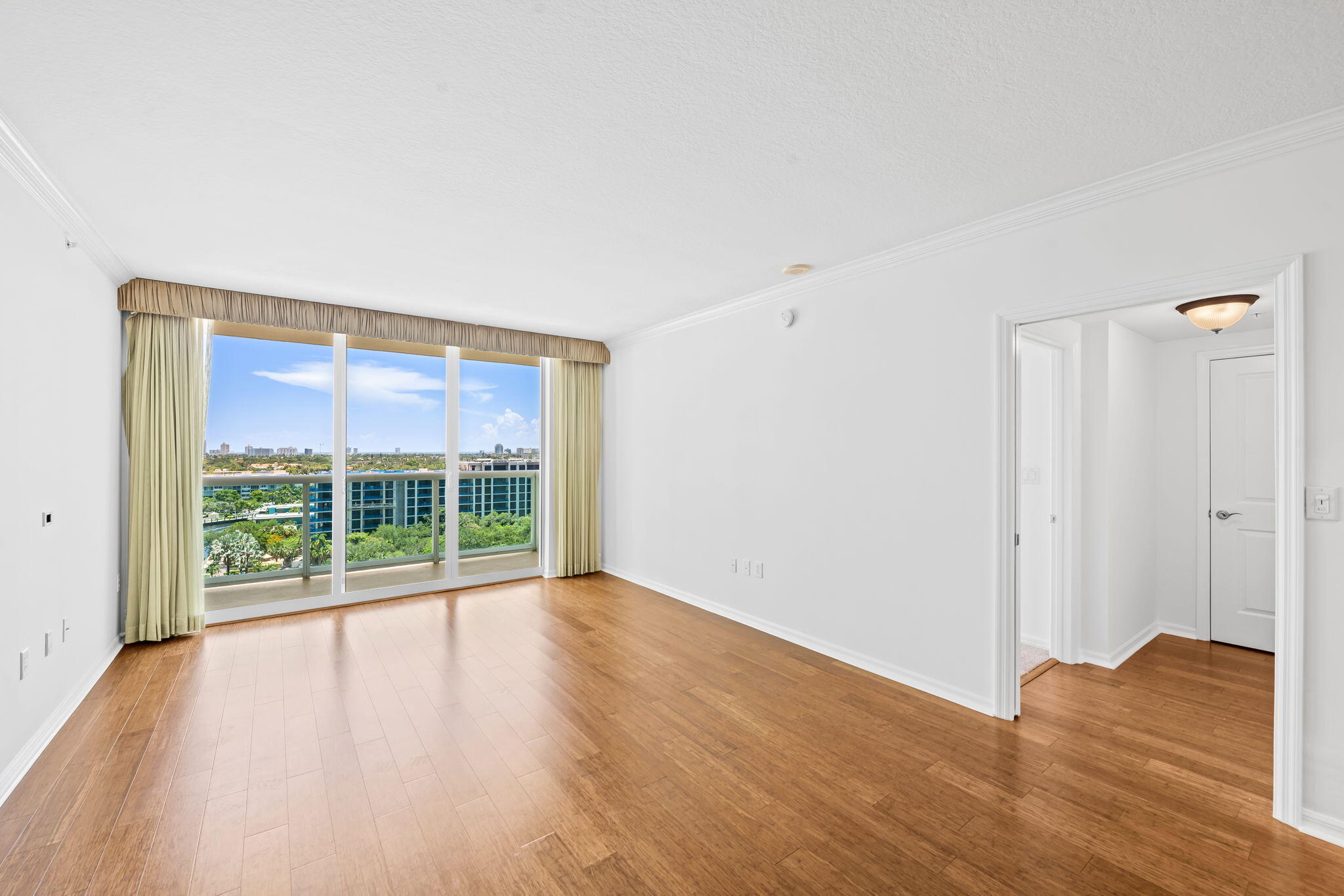 347 N New River Dr Drive E 1202