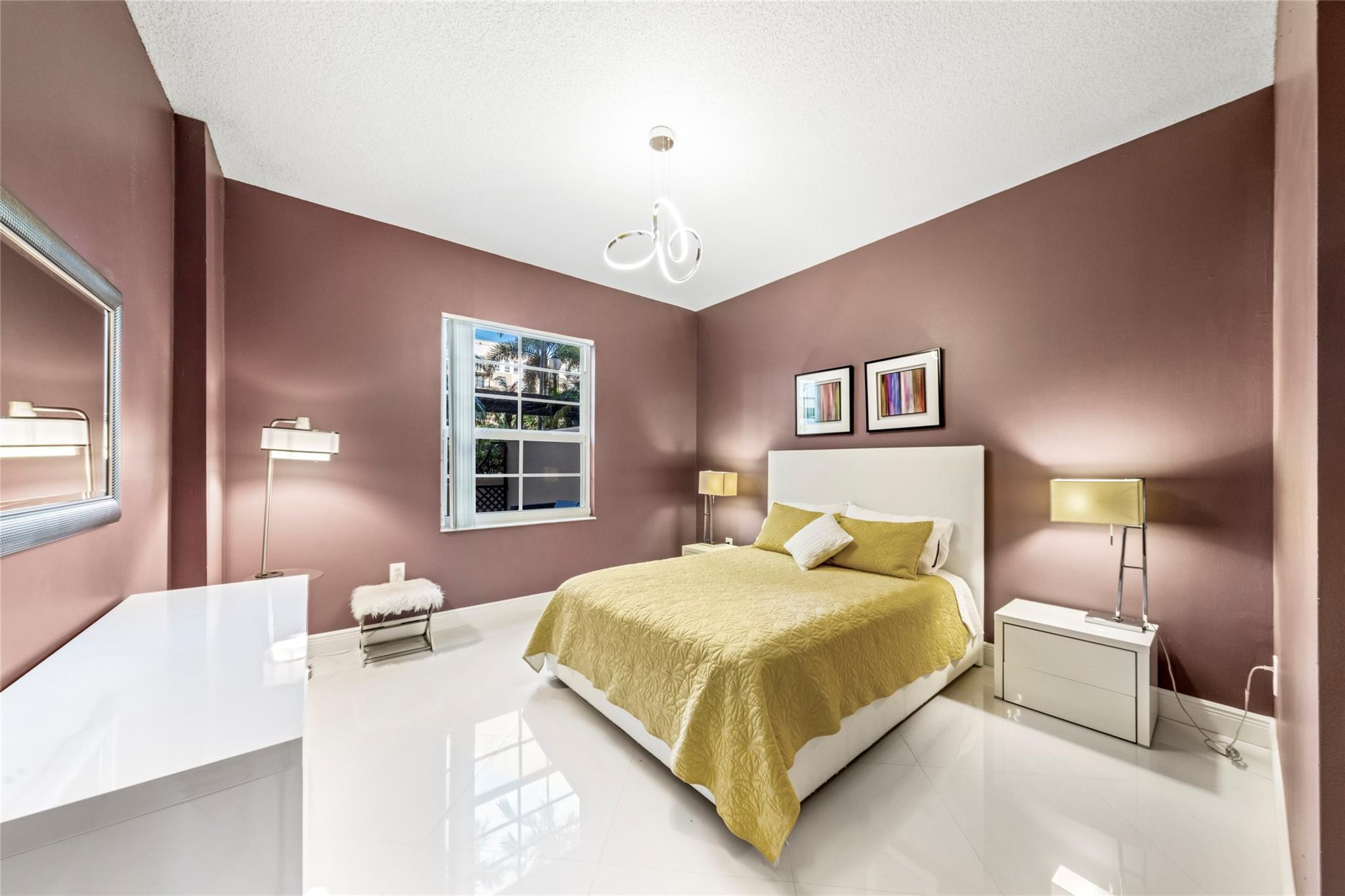 520 SE 5th Ave 1112