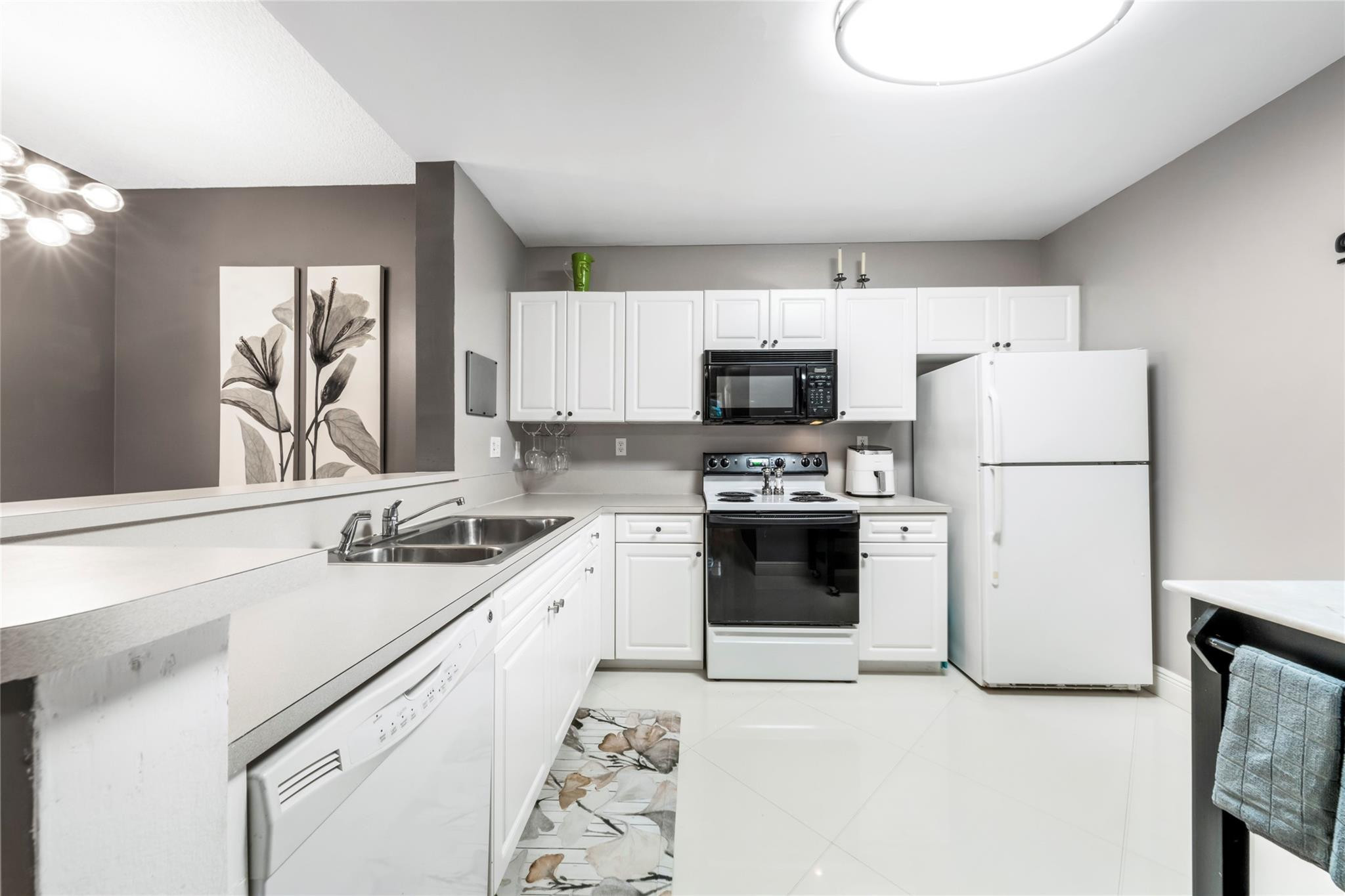 520 SE 5th Ave 1112