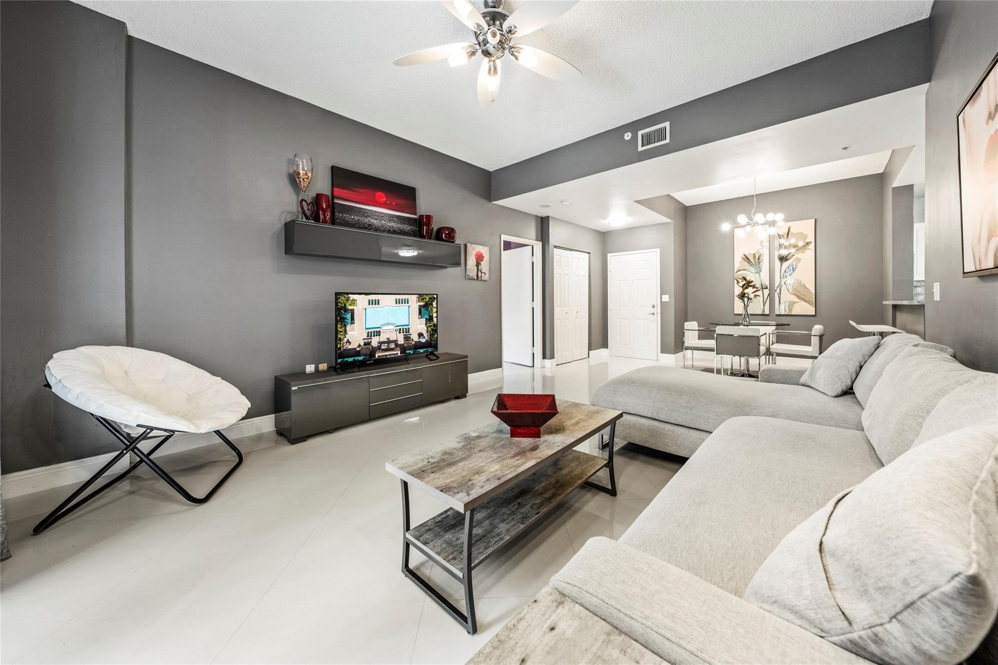 520 SE 5th Ave 1112