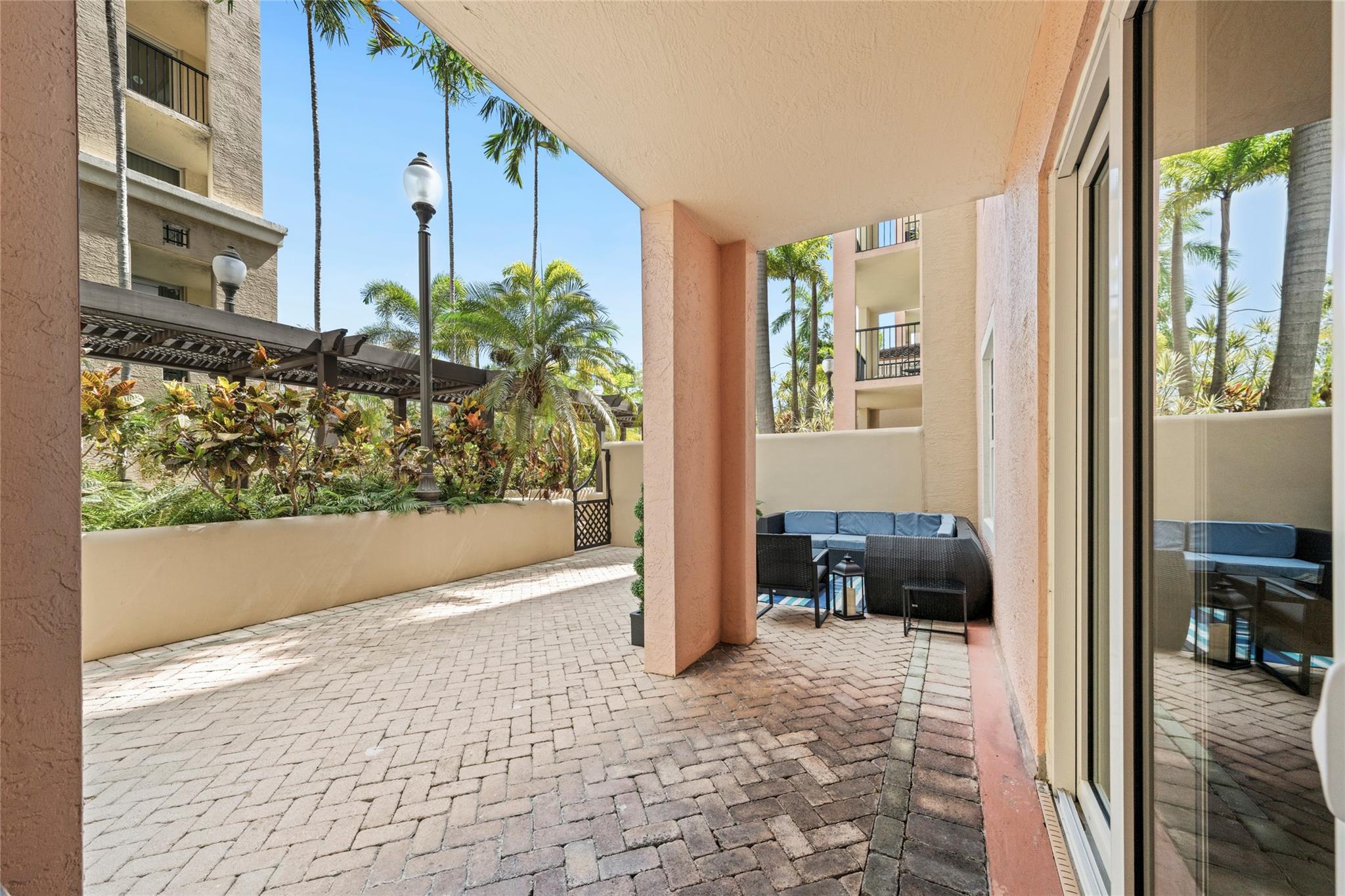 520 SE 5th Ave 1112