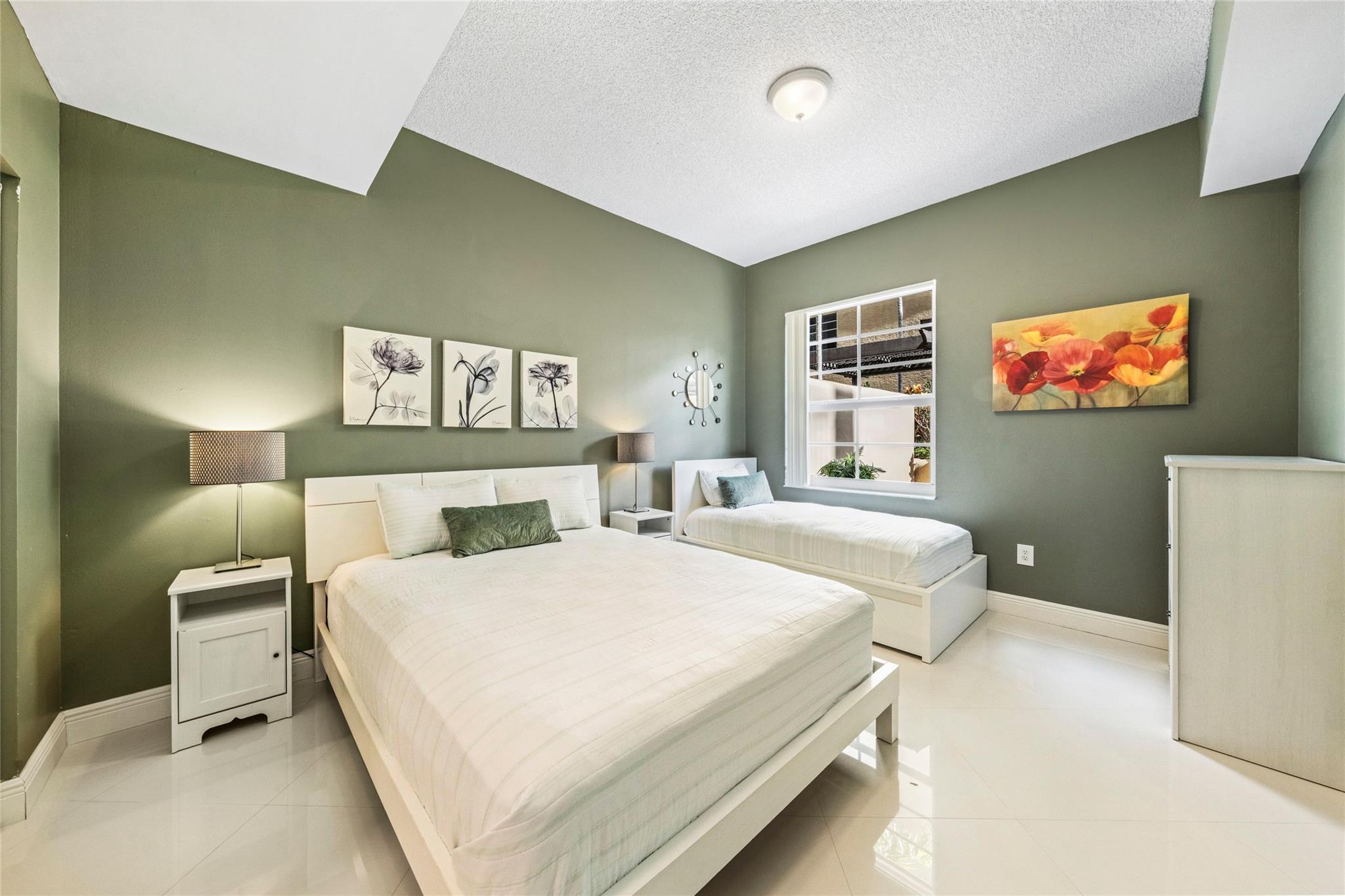 520 SE 5th Ave 1112