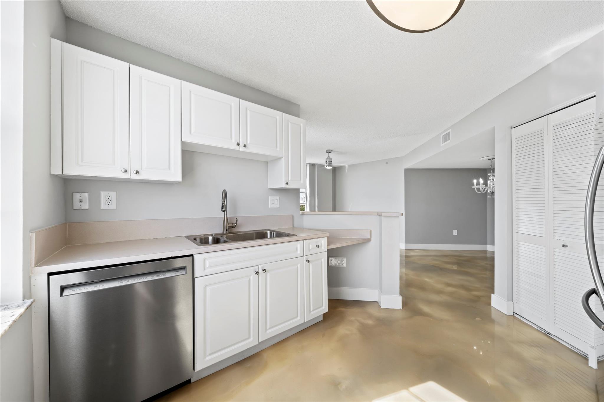 520 SE 5th Ave 1504