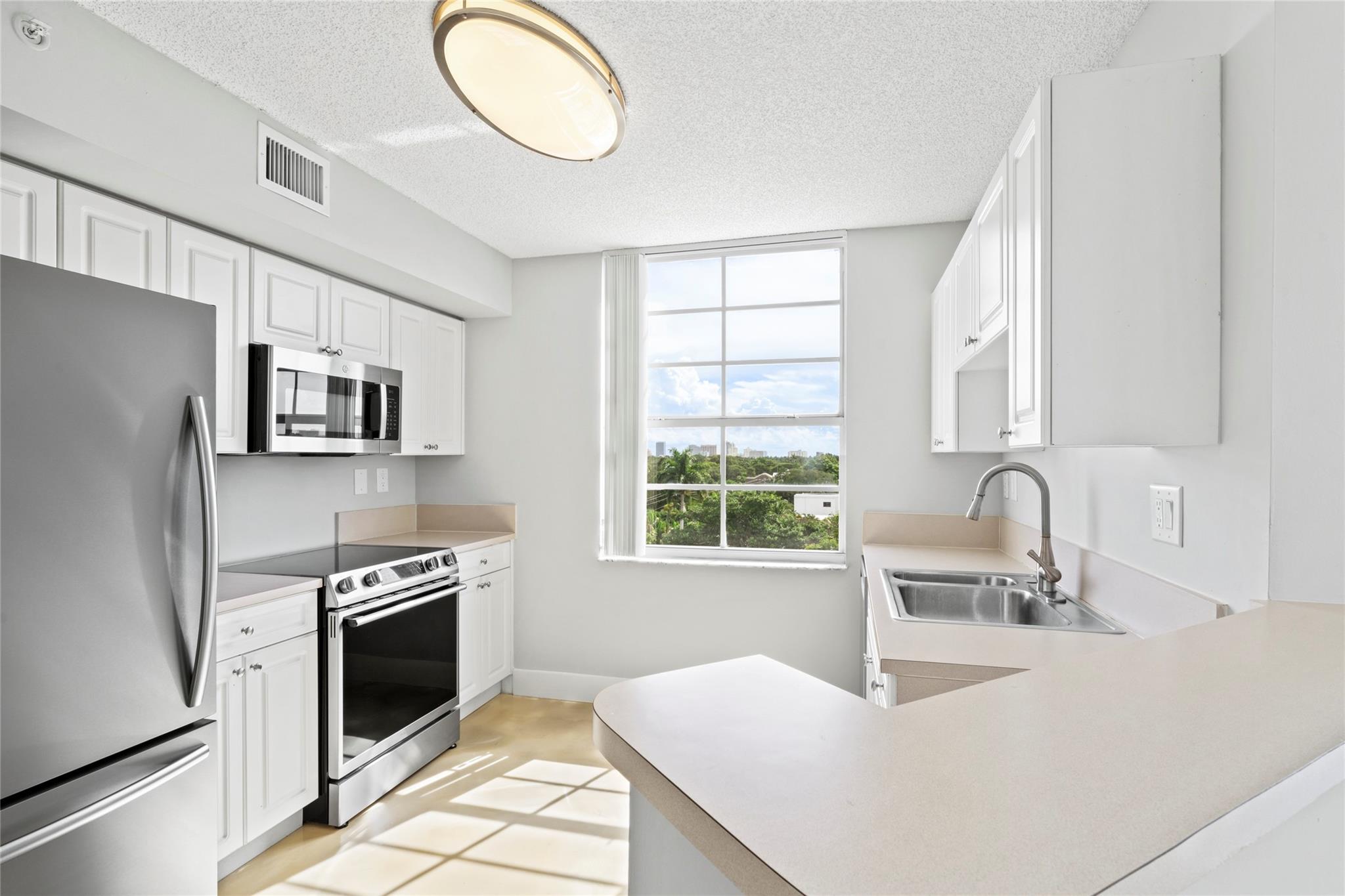 520 SE 5th Ave 1504
