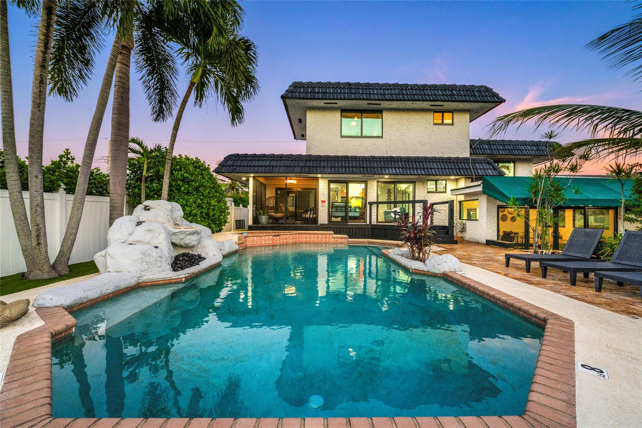 2625 Nassau Ln