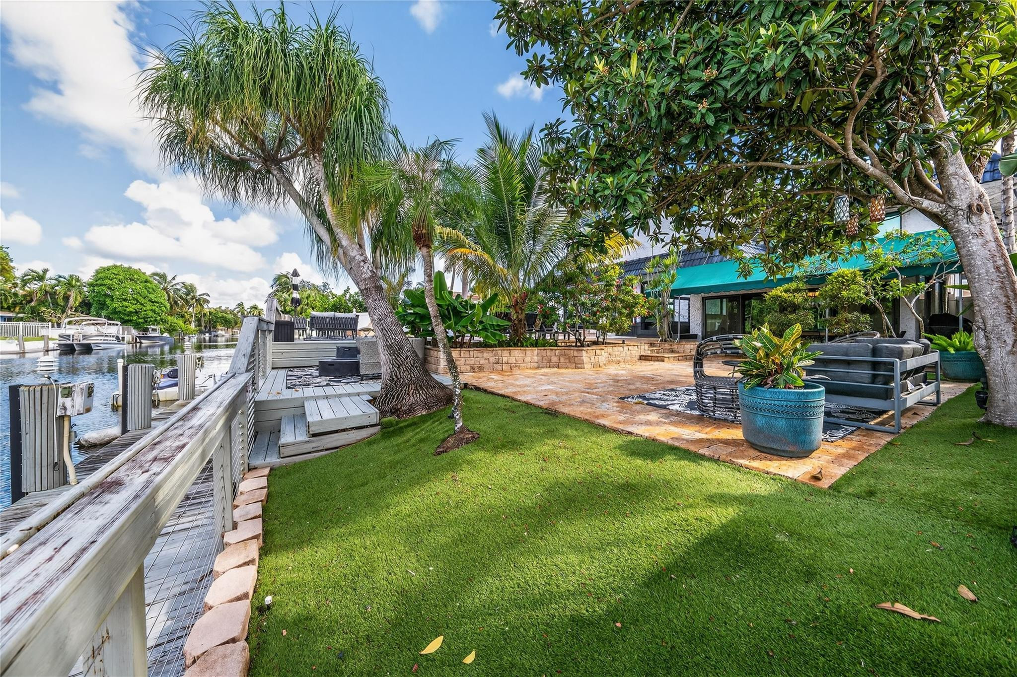 2625 Nassau Ln