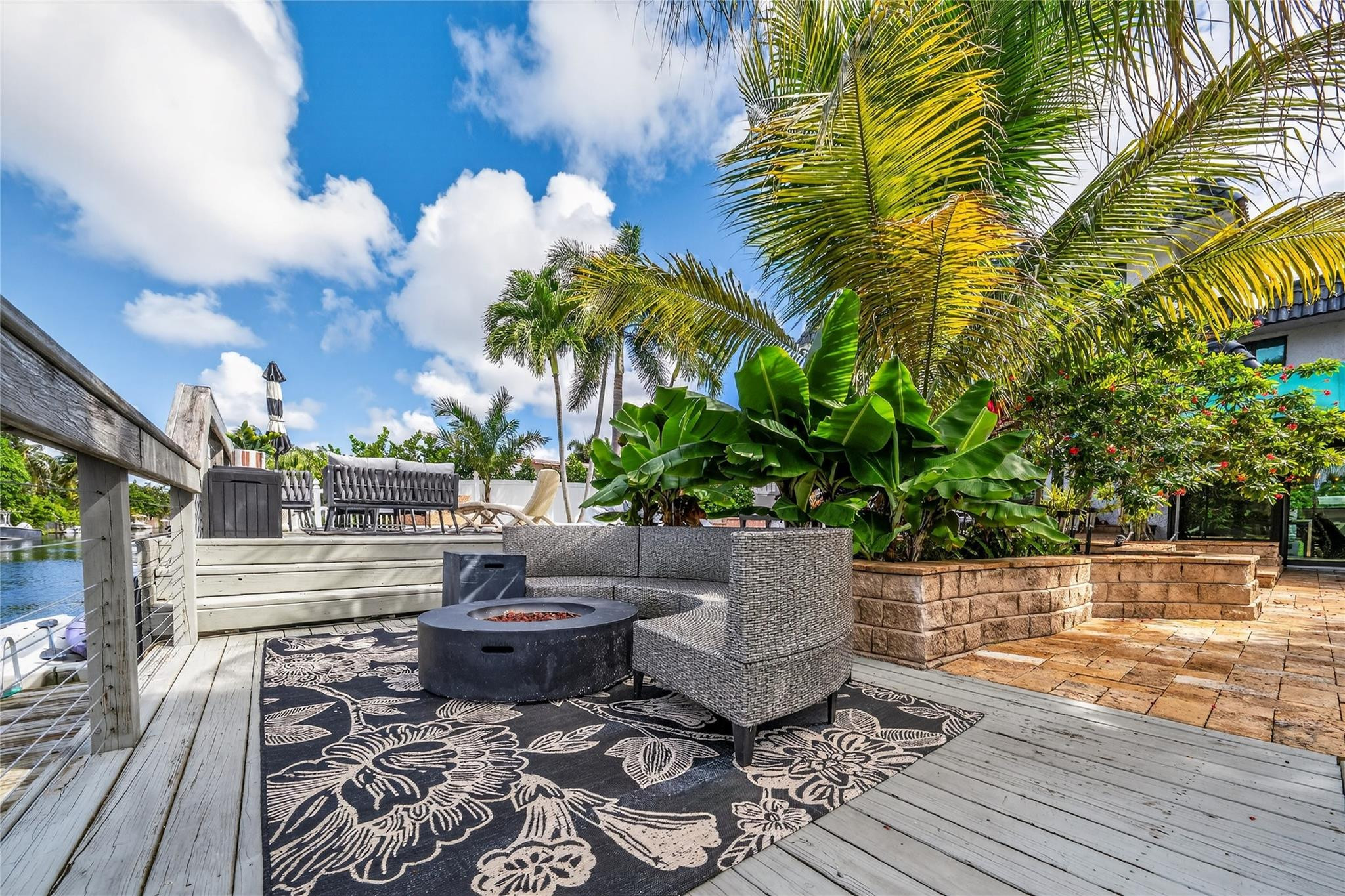 2625 Nassau Ln