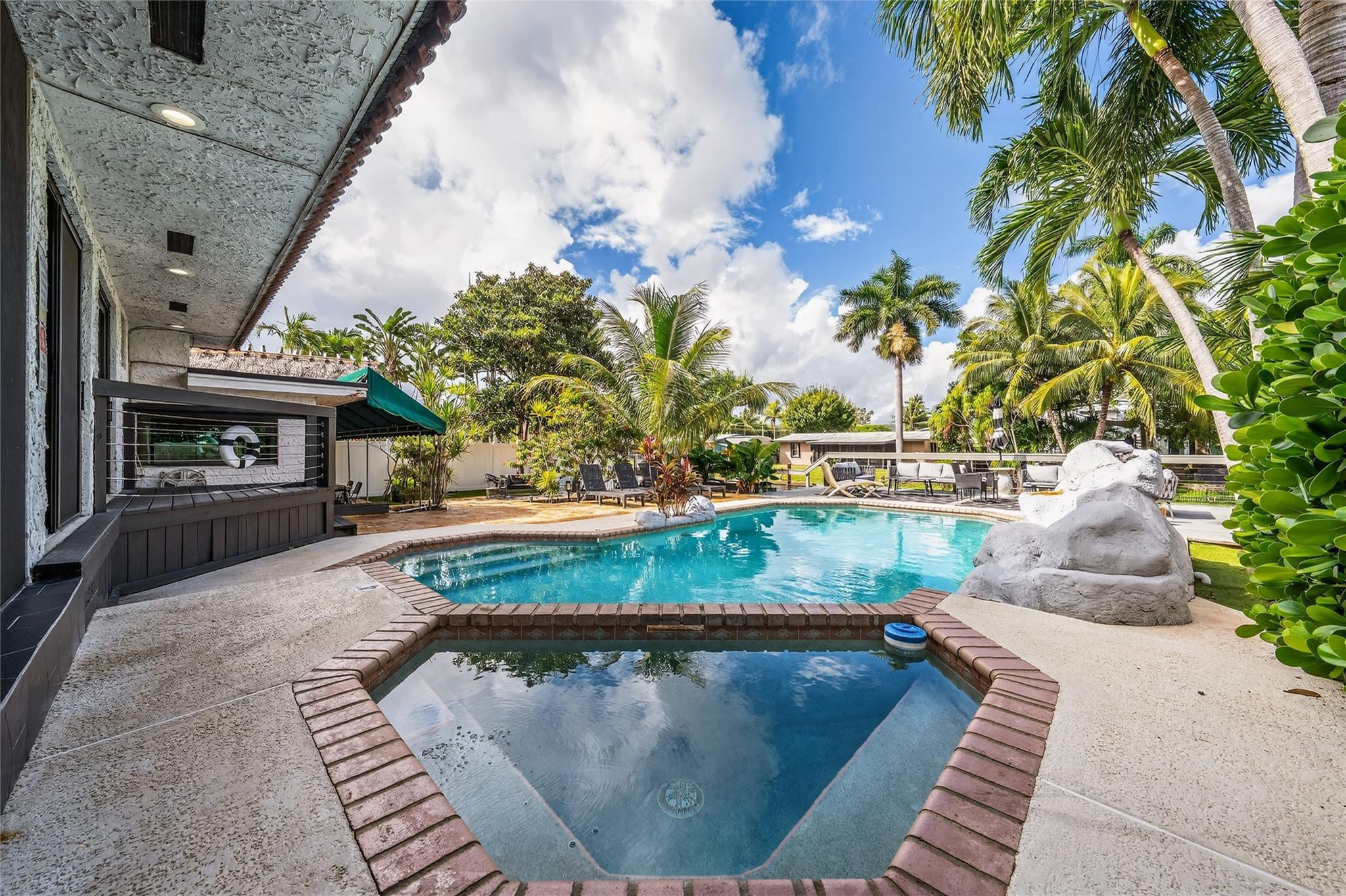 2625 Nassau Ln