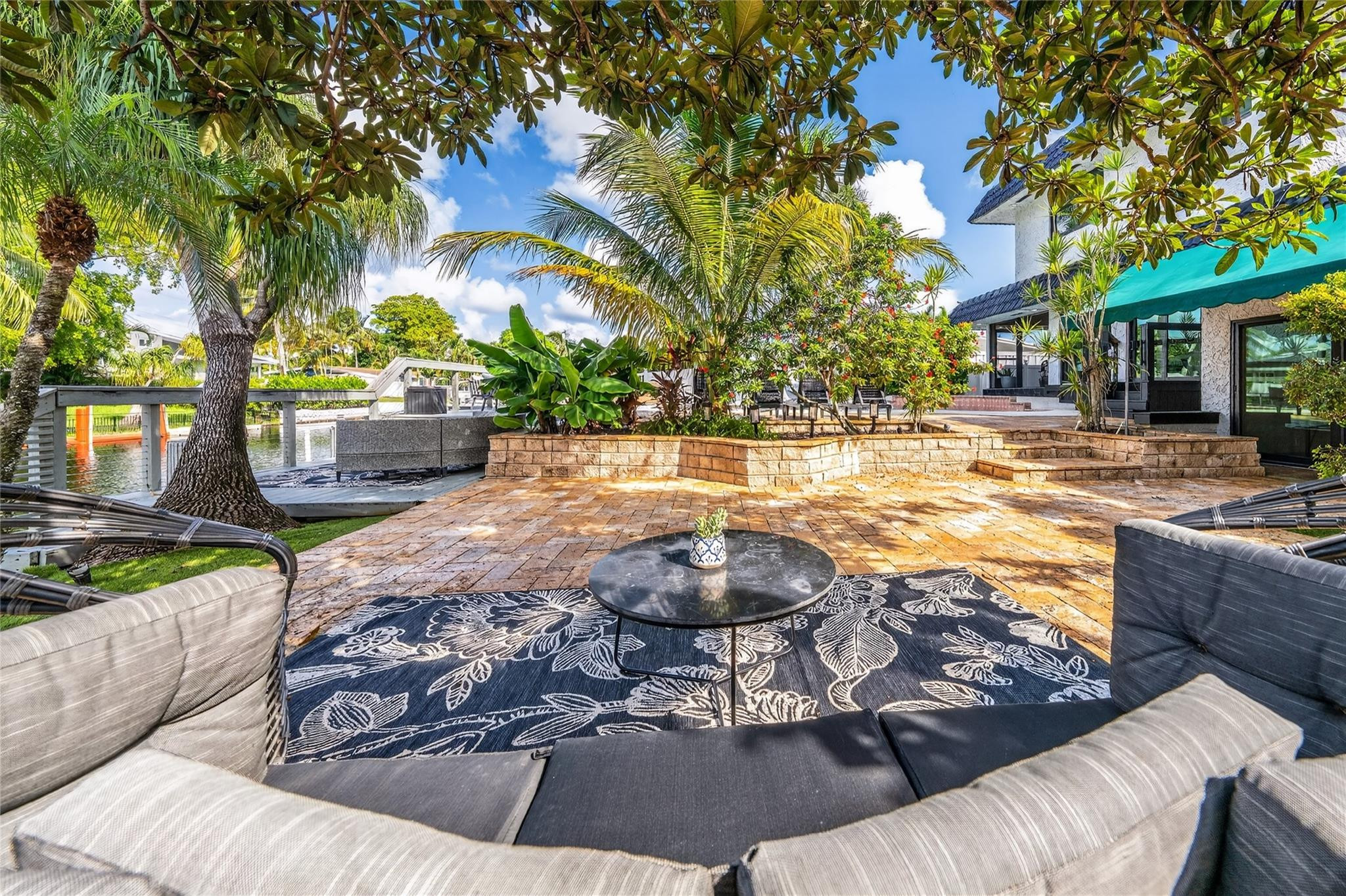 2625 Nassau Ln