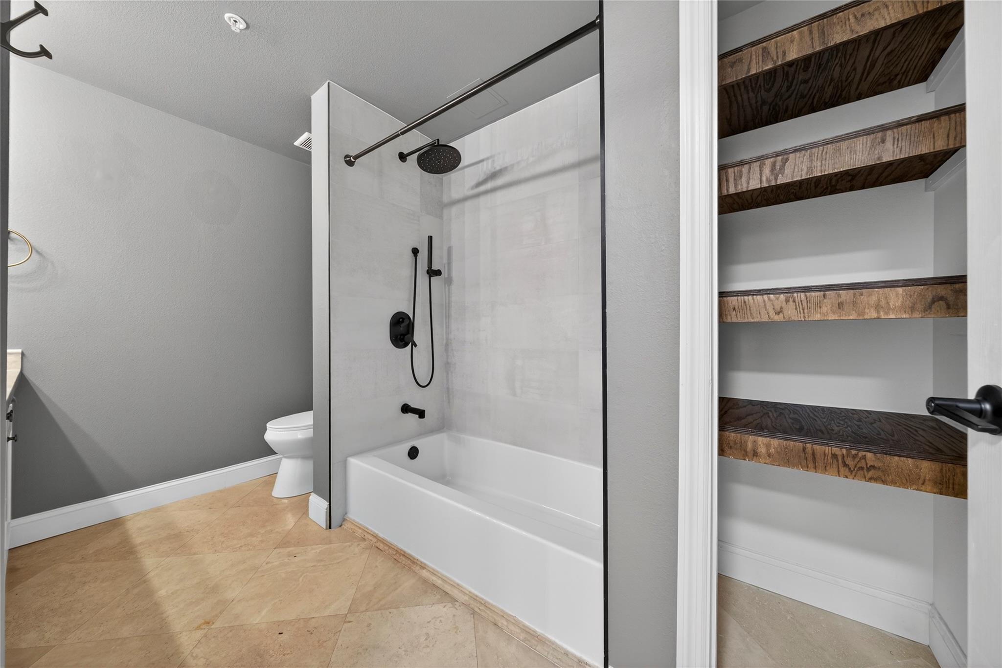 533 NE 3rd Avenue 139