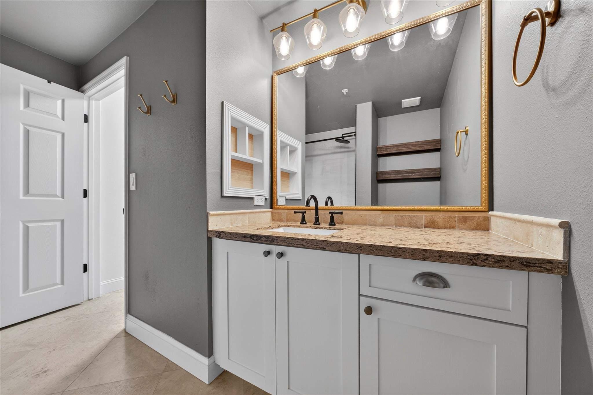 533 NE 3rd Avenue 139