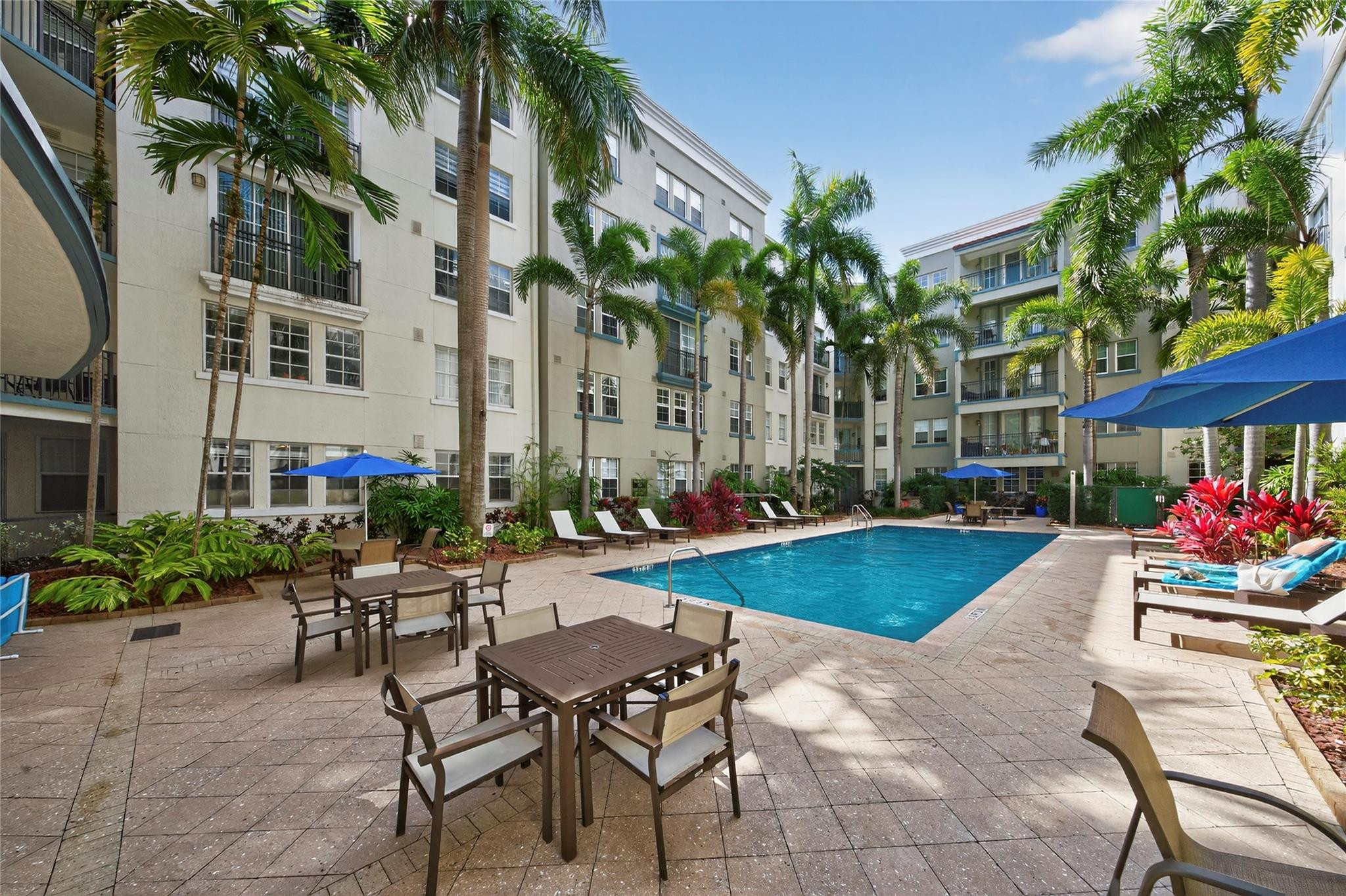 533 NE 3rd Avenue 139