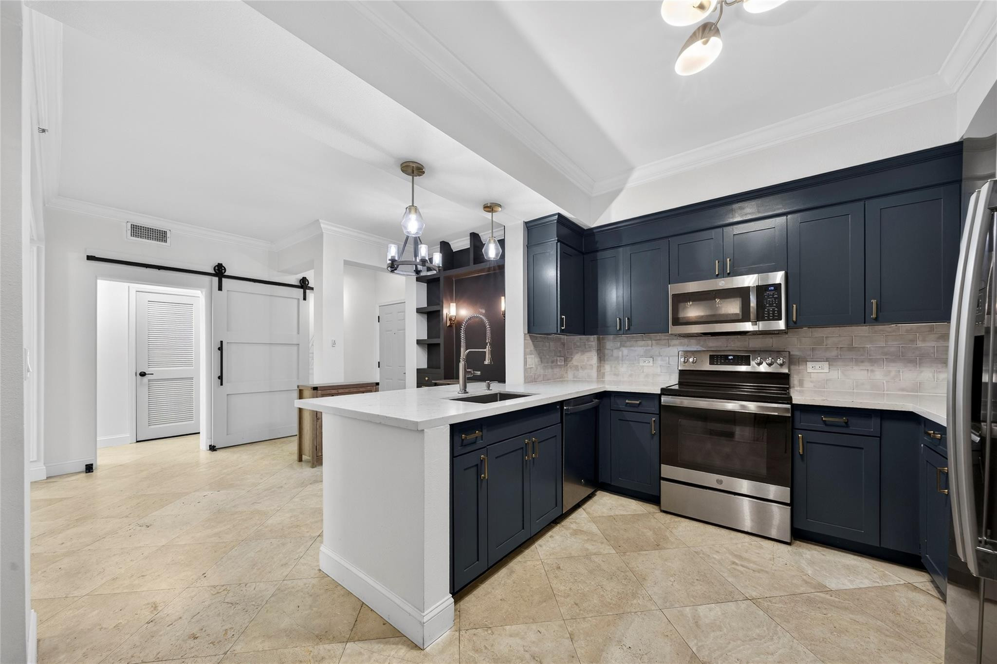 533 NE 3rd Avenue 139