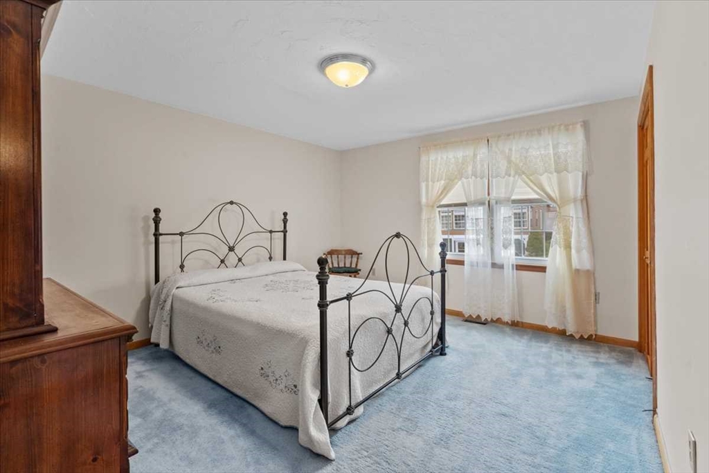 44 Amanola Ave