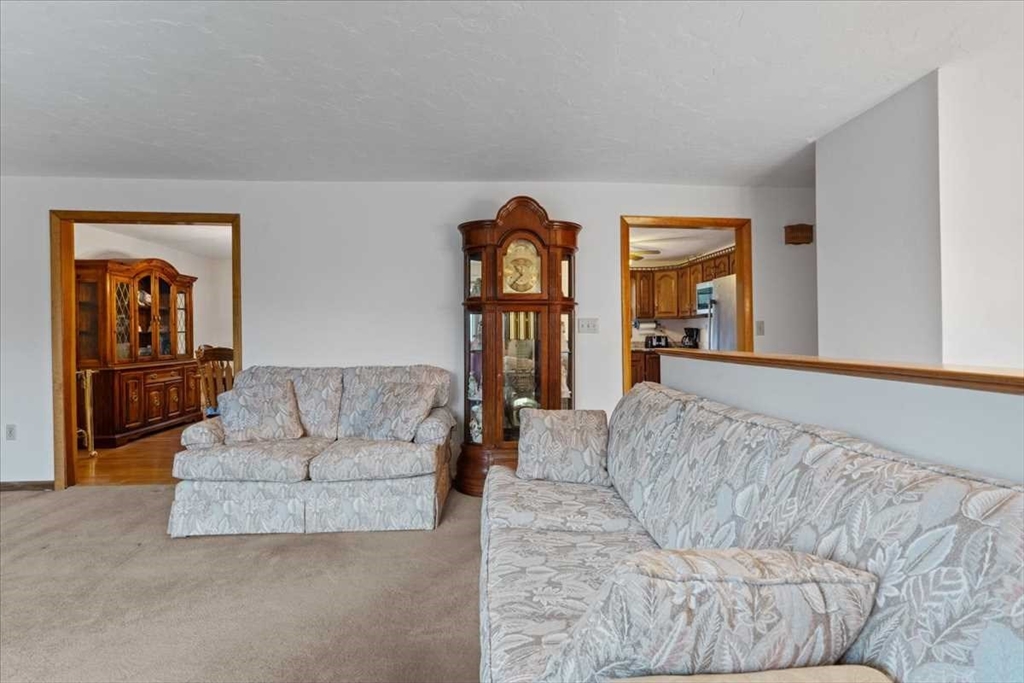 44 Amanola Ave