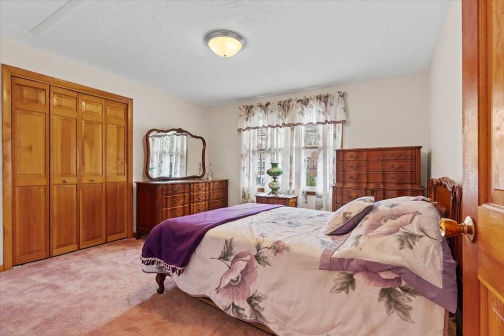 44 Amanola Ave