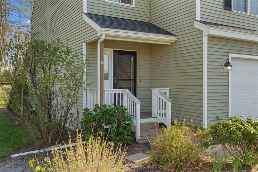 16 Alden Dr # 16