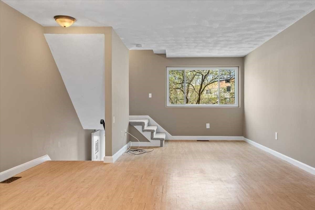 26 Sterling Ln # 26