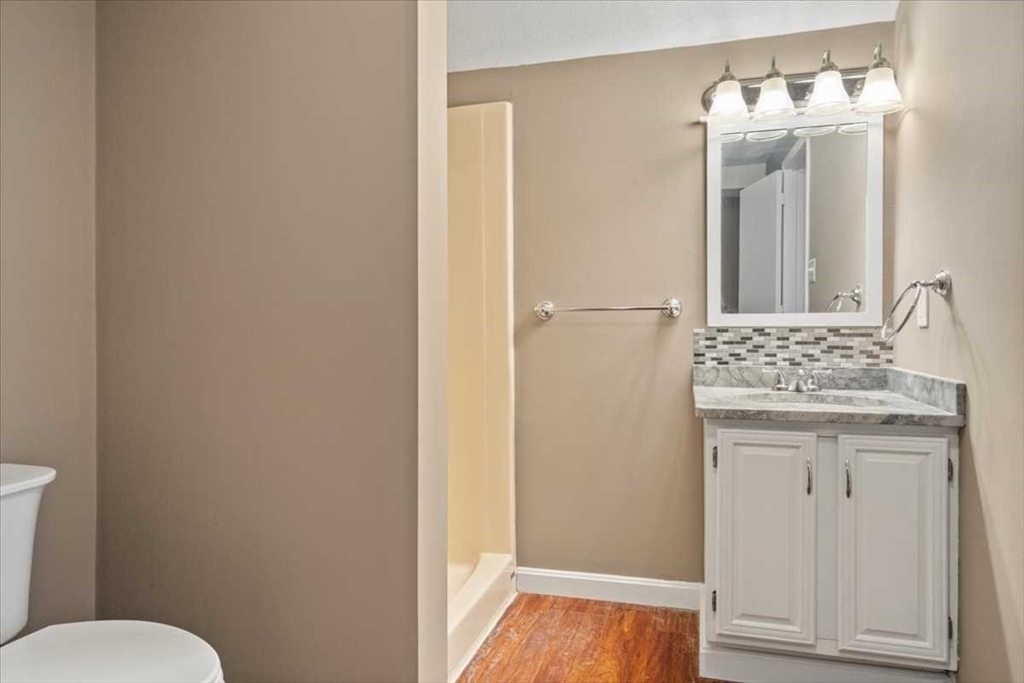 26 Sterling Ln # 26