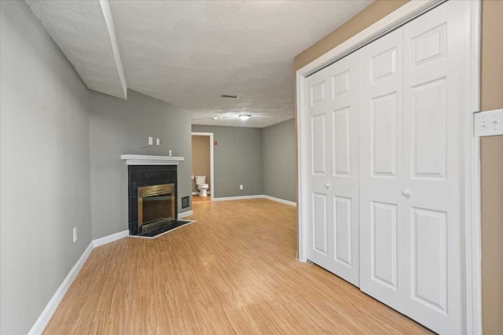 26 Sterling Ln # 26