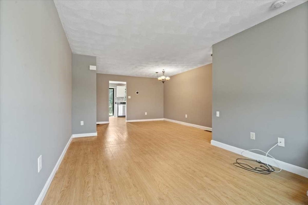 26 Sterling Ln # 26