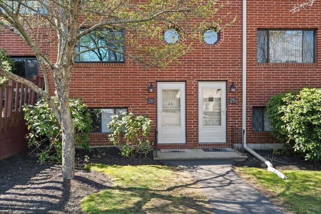 26 Sterling Ln # 26