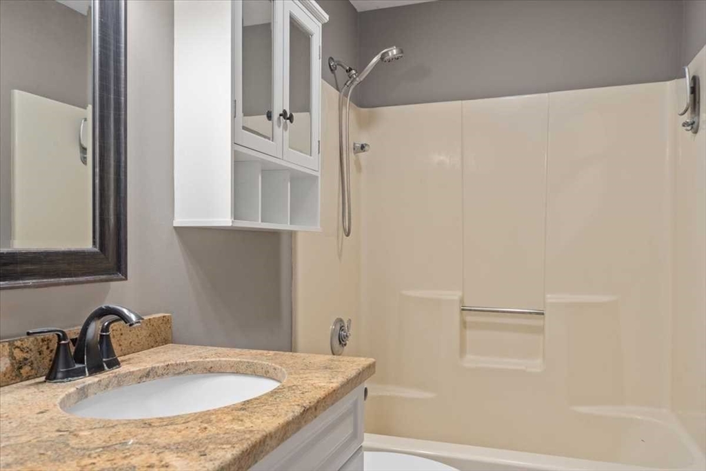 26 Sterling Ln # 26