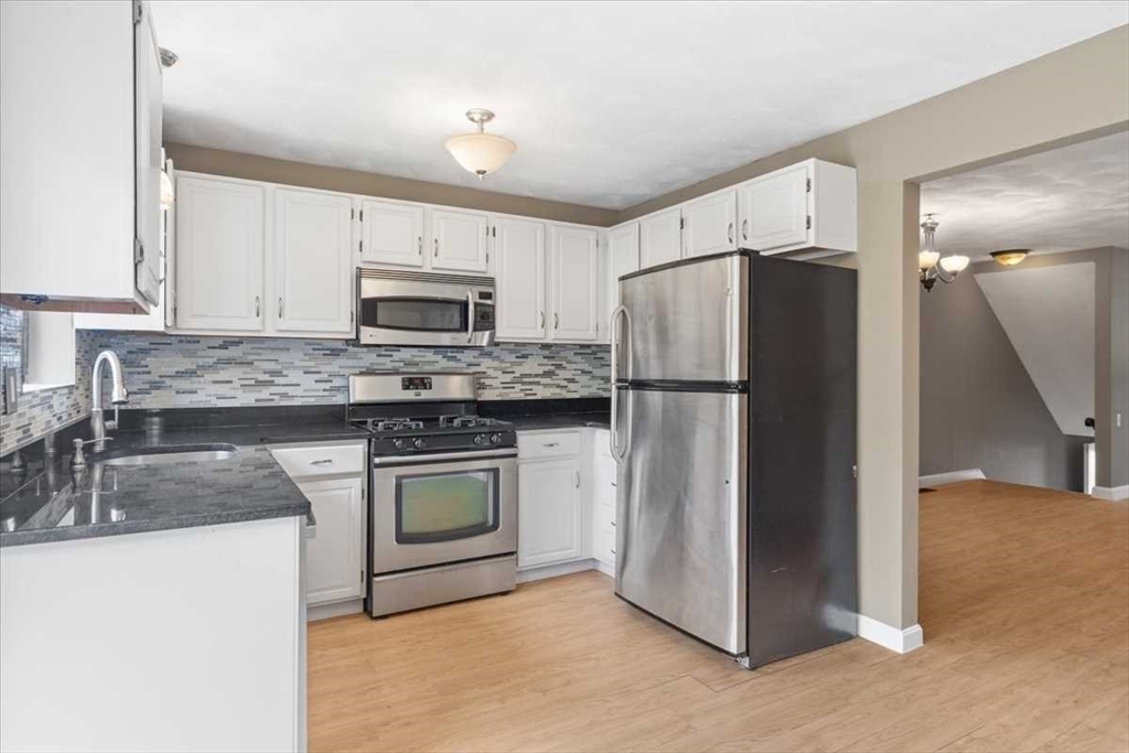26 Sterling Ln # 26