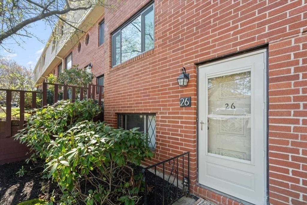 26 Sterling Ln # 26
