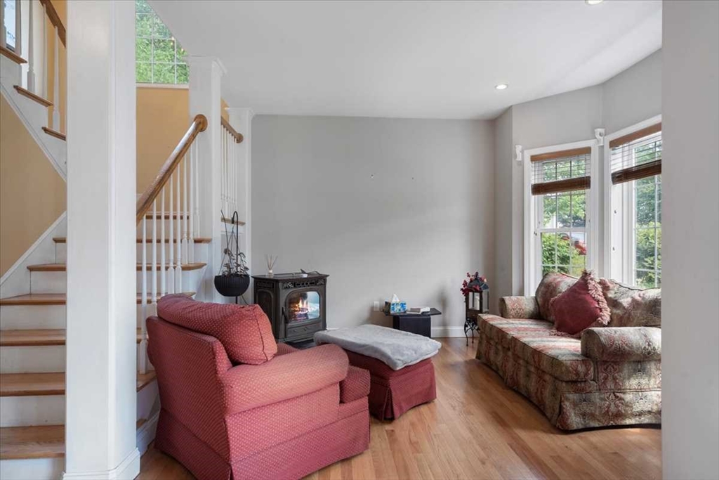 160 Brookside Dr