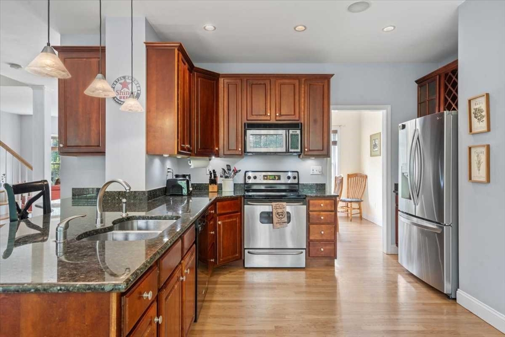 160 Brookside Dr