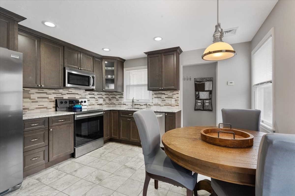11 Dellwood Rd