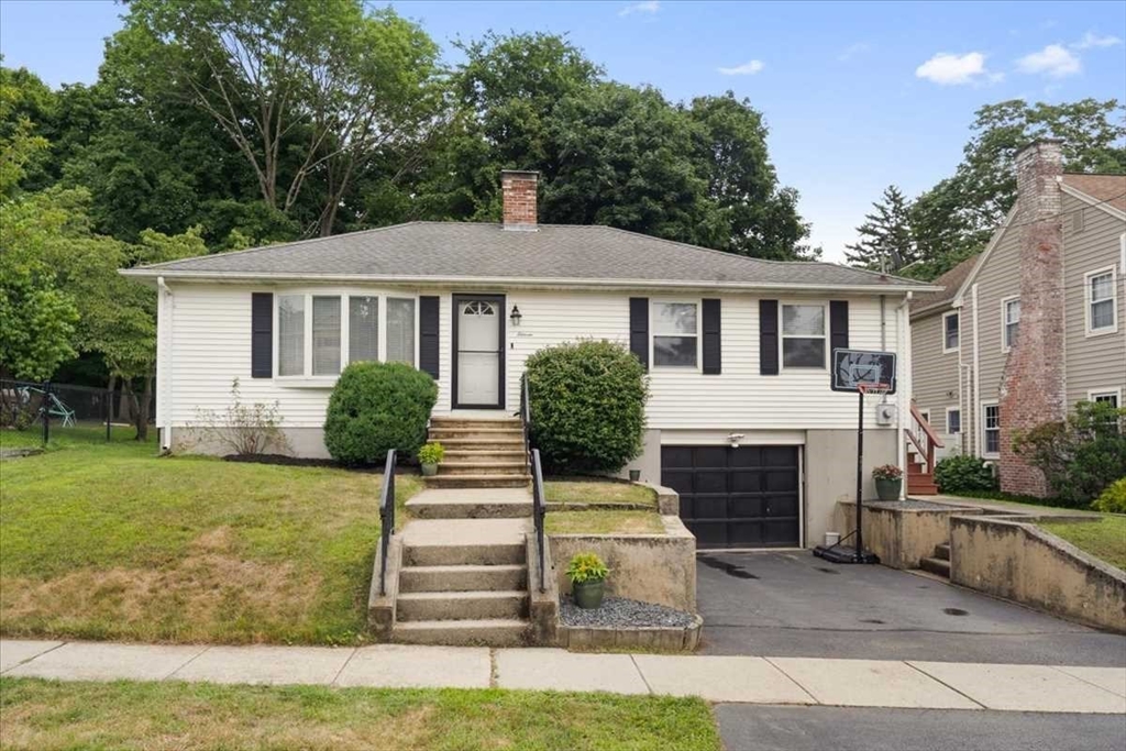 11 Dellwood Rd