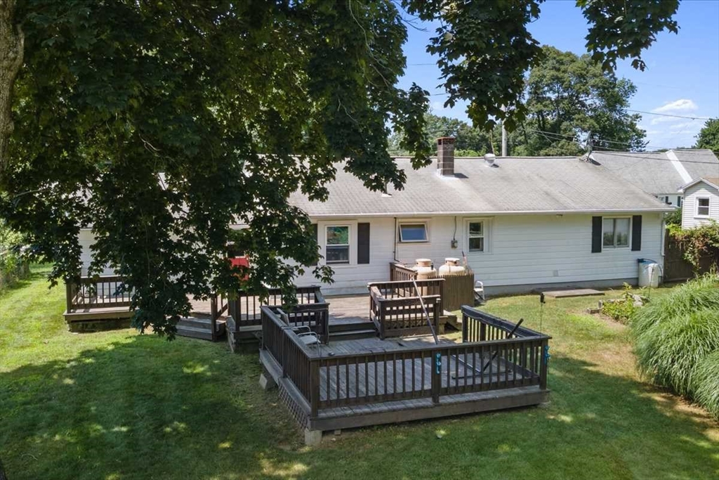 14 Elbridge Rd